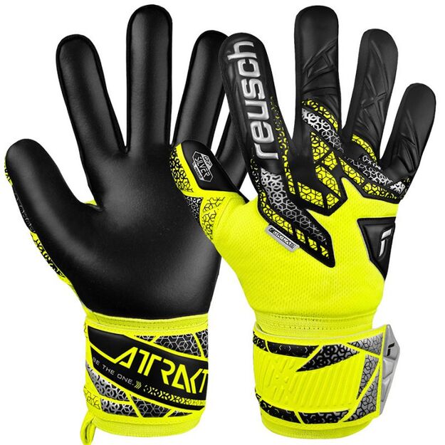 Reusch Attrakt Silver Goalkeeper Gloves M 55 70 215 2025