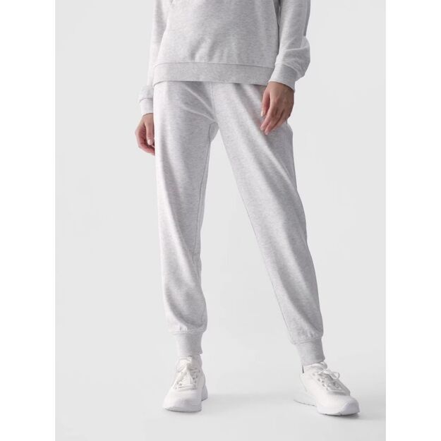 Women\ s jogger sweatpants 4F 4FWMM00TTROF0945-27M